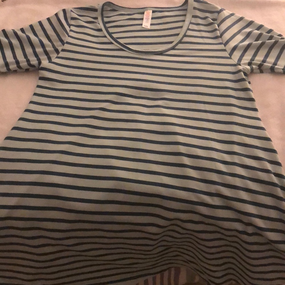 EUC LulaRoe Perfect tee.   Worn as maternity